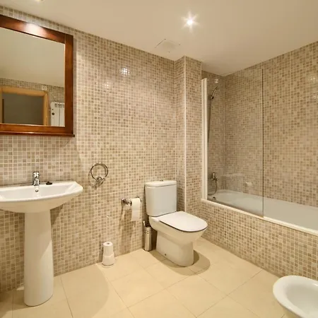 With One Bedroom In With Wifi Apartmán
